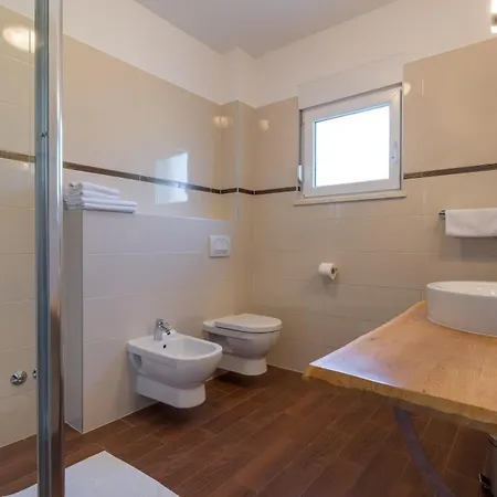 Mermaid - Heated Pool, Sea Views & 120m I Split Riviera Вилла Подстрана