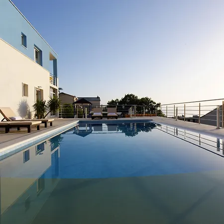 Вилла Mermaid - Heated Pool, Sea Views & 120m I Split Riviera Подстрана