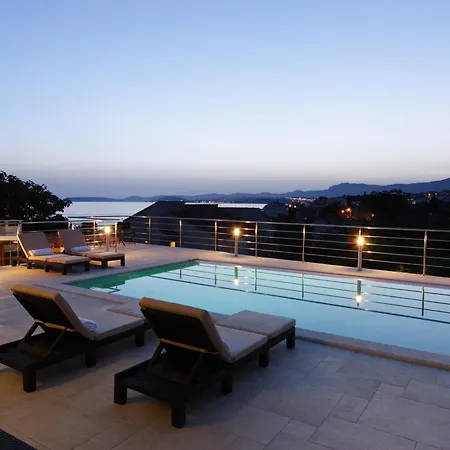 Mermaid - Heated Pool, Sea Views & 120m I Split Riviera Вилла Подстрана