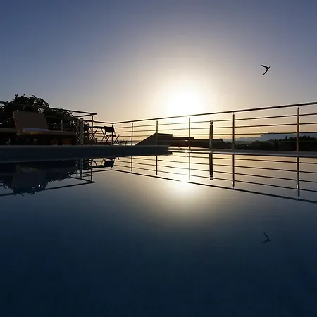 Вилла Mermaid - Heated Pool, Sea Views & 120m I Split Riviera Подстрана