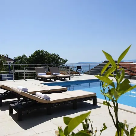 Mermaid - Heated Pool, Sea Views & 120m I Split Riviera Вилла Подстрана