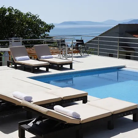 Mermaid - Heated Pool, Sea Views & 120m I Split Riviera * Подстрана