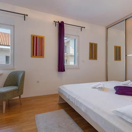 Mermaid - Heated Pool, Sea Views & 120m I Split Riviera * Подстрана