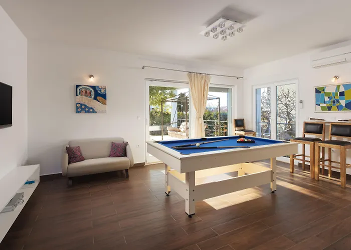 Villa Family Mermaid Your Croatian Haven With Pool And Scenic Views