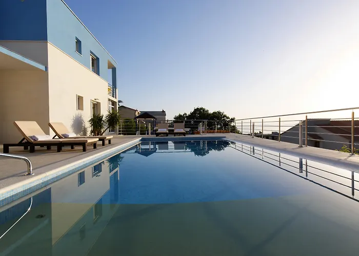 Villa Family Mermaid Your Croatian Haven With Pool And Scenic Views Podstrana