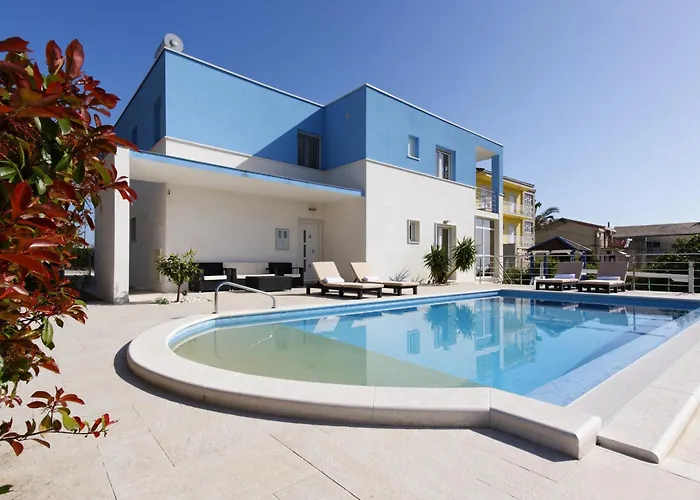 Family Mermaid Your Croatian Haven With Pool And Scenic Views Podstrana