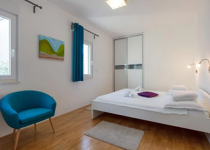 Family Mermaid Your Croatian Haven With Pool And Scenic Views Villa *
