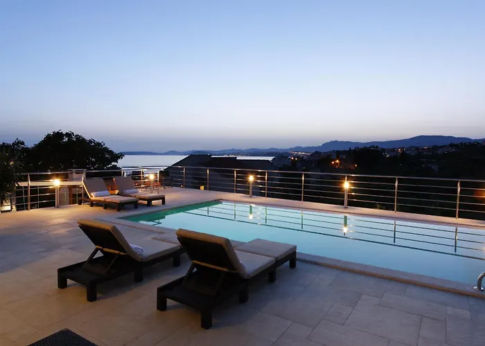 Family Mermaid Your Croatian Haven With Pool And Scenic Views Villa Podstrana