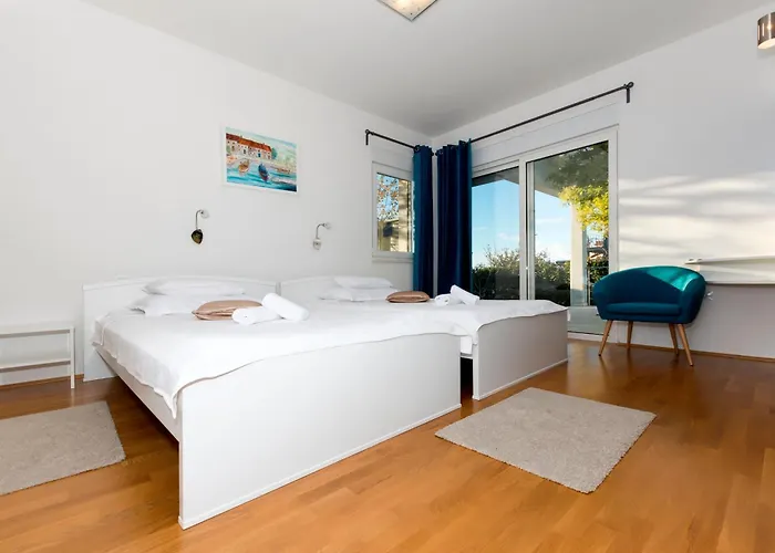 Villa Family Mermaid Your Croatian Haven With Pool And Scenic Views *