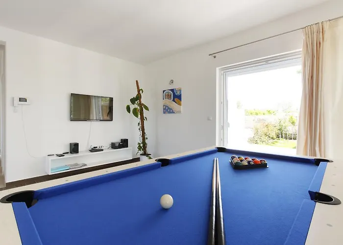 Villa Family Mermaid Your Croatian Haven With Pool And Scenic Views Podstrana